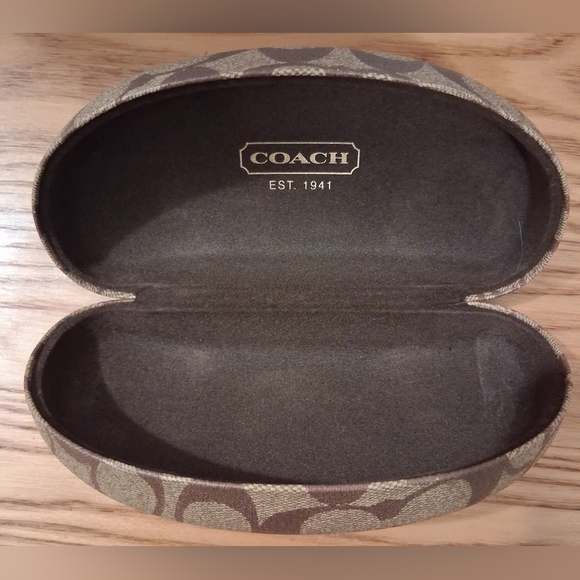 EUC Coach Tan Signature Saffiano Leather Hard Clam Shell Glasses Sunglass Case - Picture 7 of 7